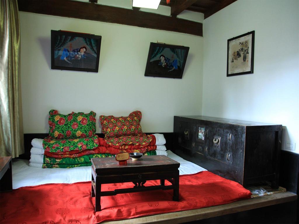 Pingyao Yiguan Folk Custom Inn Room photo